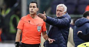 Turchia: Mourinho squalificato per quattro giornate per frasi razziste e insulti