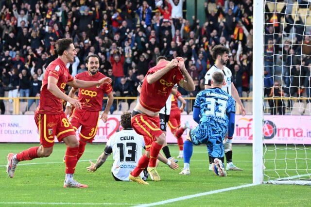 catanzaro-cesena-1-0-la-rete-decisiva-di-iemmello-foto-liverani