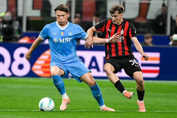 Scott McTominay e Alexis Saelemaekers in Milan-Napoli 2-1